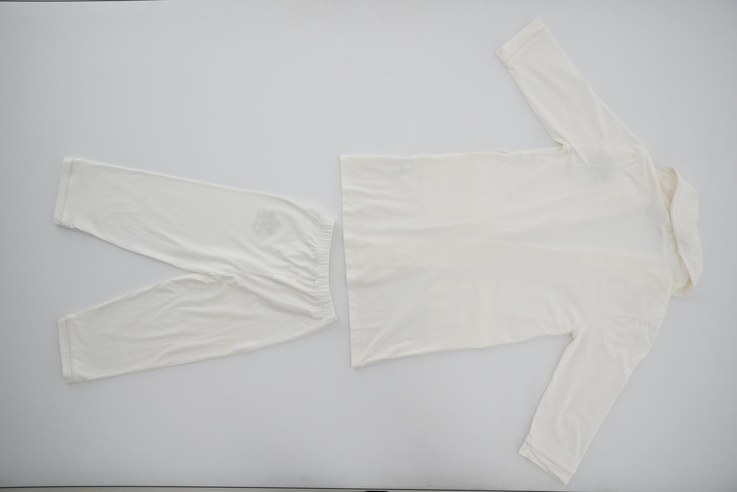 بيجامه مع روب