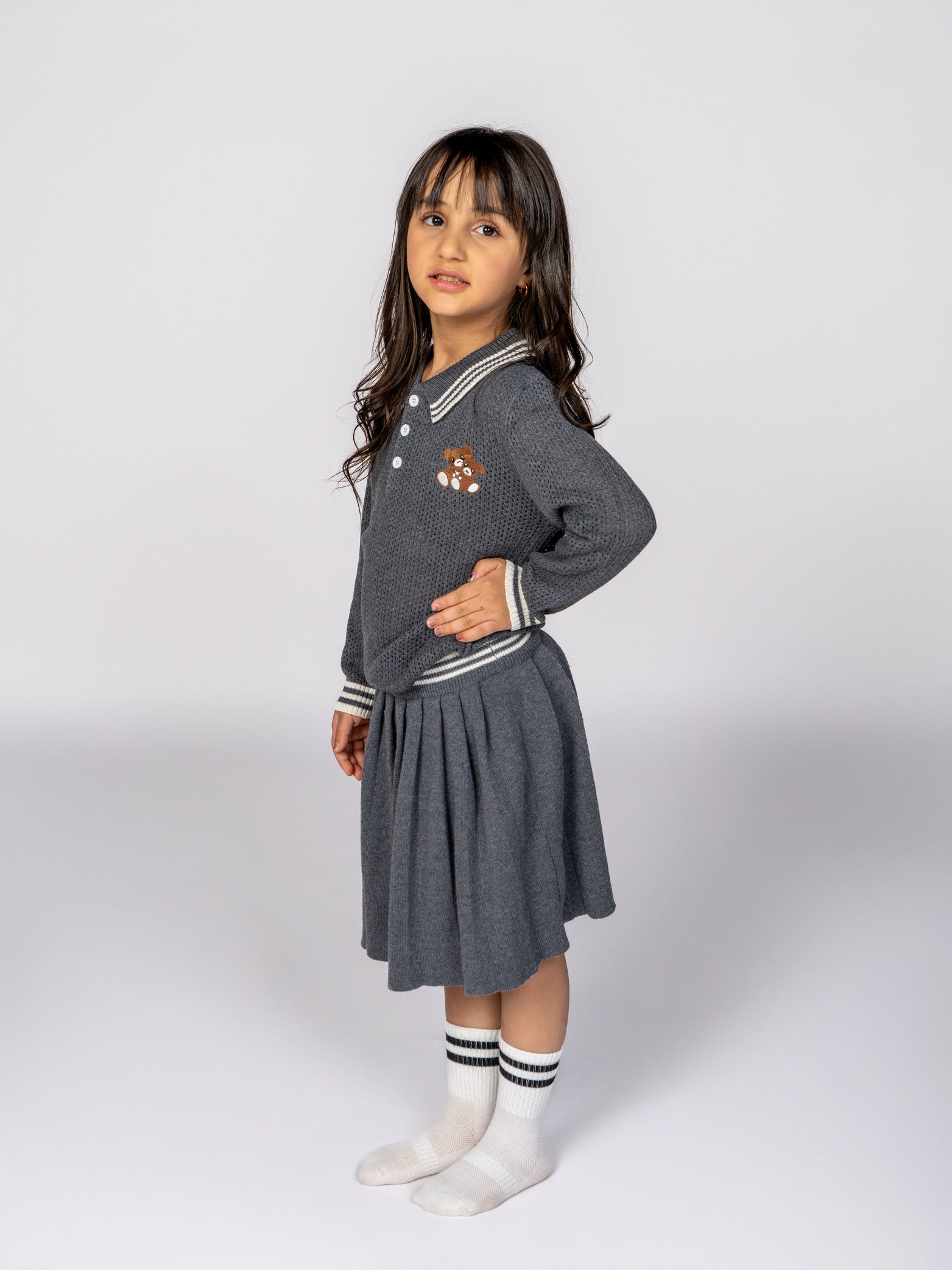 طقم رمادي بنات - صوف