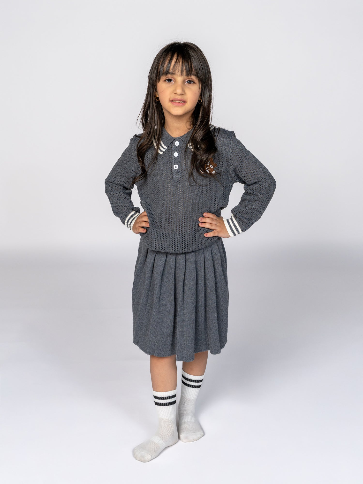 طقم رمادي بنات - صوف