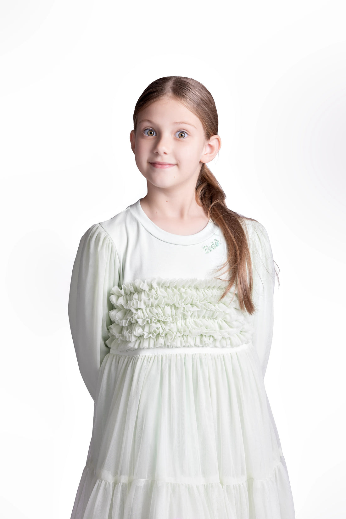 فستان اخضر  مزيج بين الشيفون والقطن