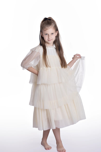 Off-white dress, a mix of tulle and cotton